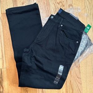NWT Men’s black straight Gap Jeans 33x32